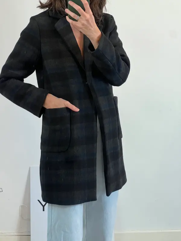MANGO. Abrigo paño gris cuadros. TXS