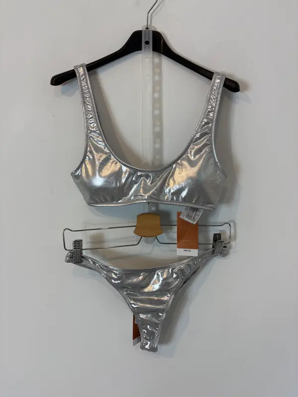 MANGO. Bikini brasileño plateado. T M