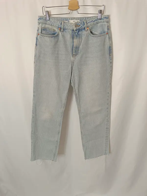 MANGO. Denim claro flecos. T 40