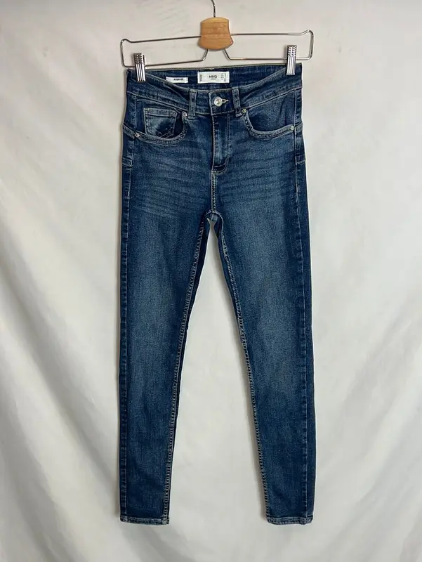 MANGO. Denim pitillo push up. T 34