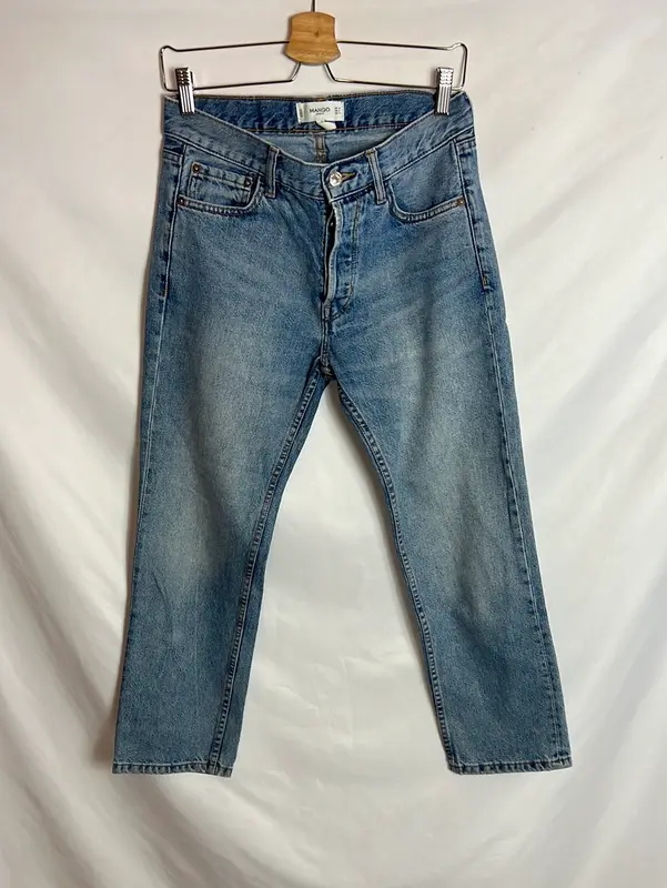 MANGO. Denim recto abotonado. T 36