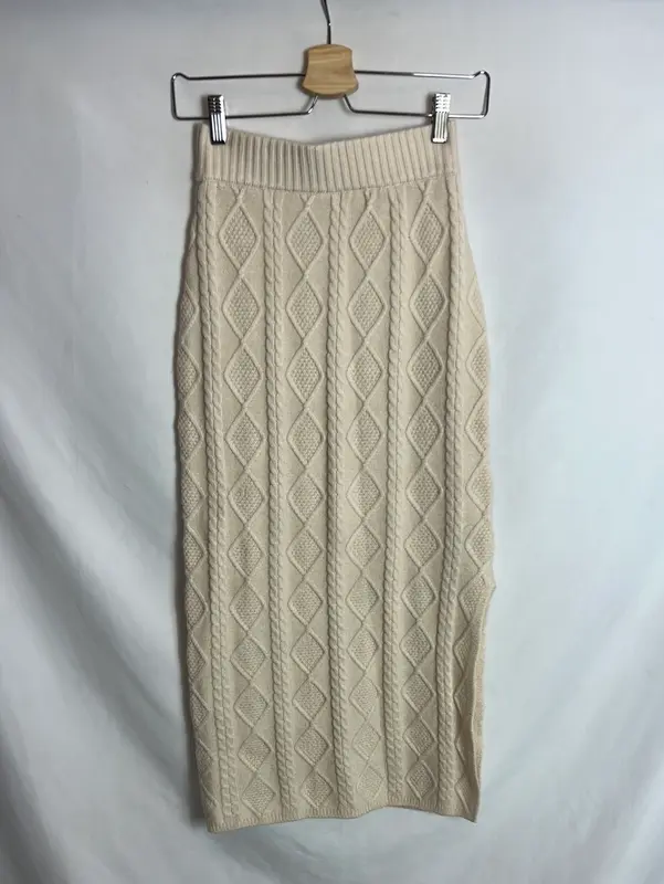 MANGO. Falda midi puenteo beige apertura. T XS