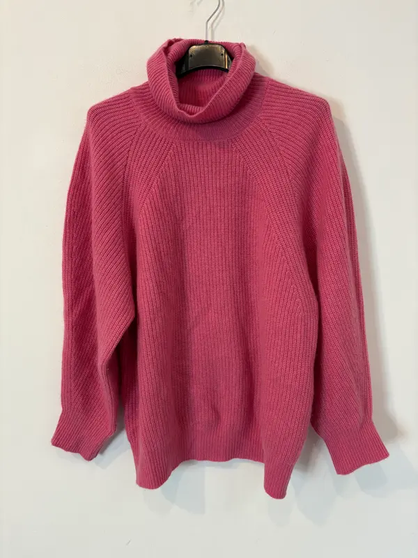 MANGO. Jersey cuello vuelto cashemre