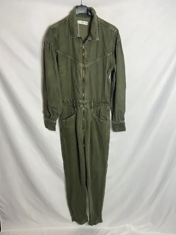 MANGO. Mono denim verde efecto desgastado. T S