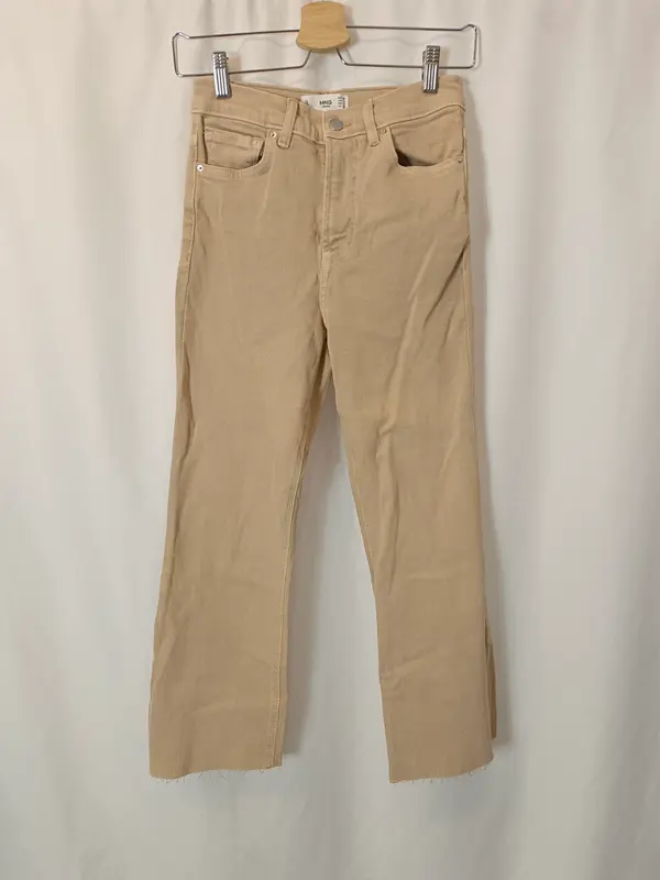 MANGO. Pantalón beige denim T.36