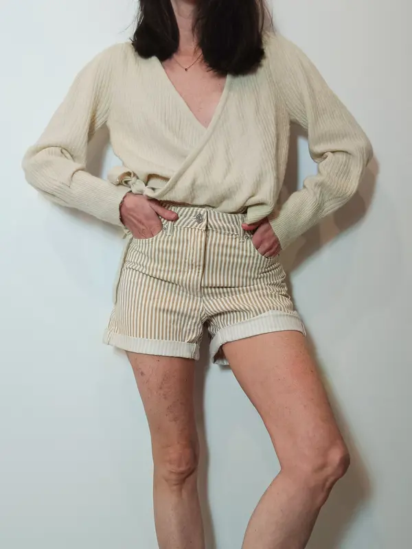 MANGO. Pantalón corto rayas  T.34