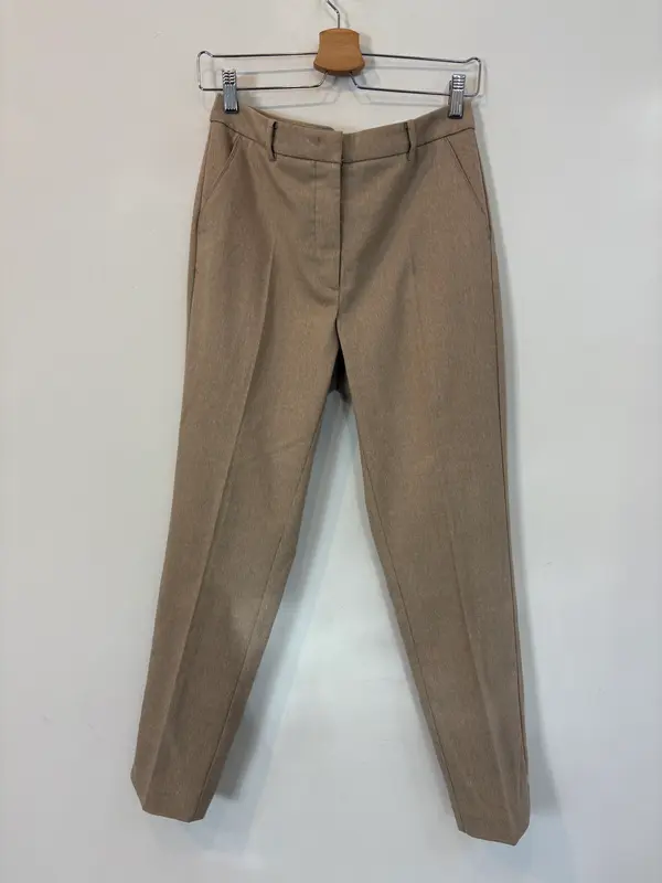 MANGO. Pantalón pinzas beige jaspeado