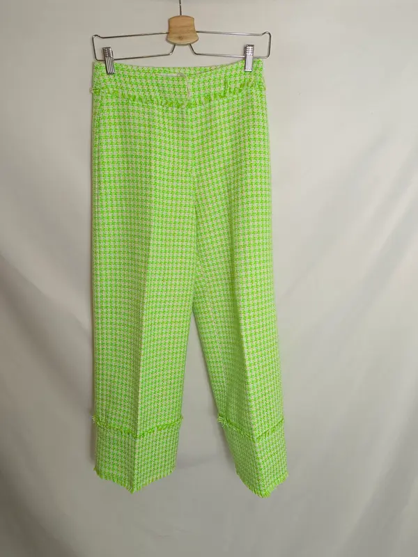 MANGO. Pantalón tweed verde y beige T.36