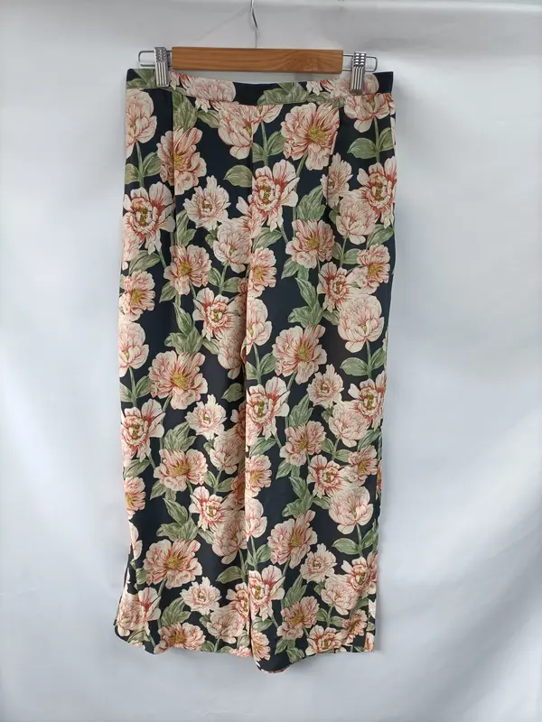 MANGO. Pantalones talla M