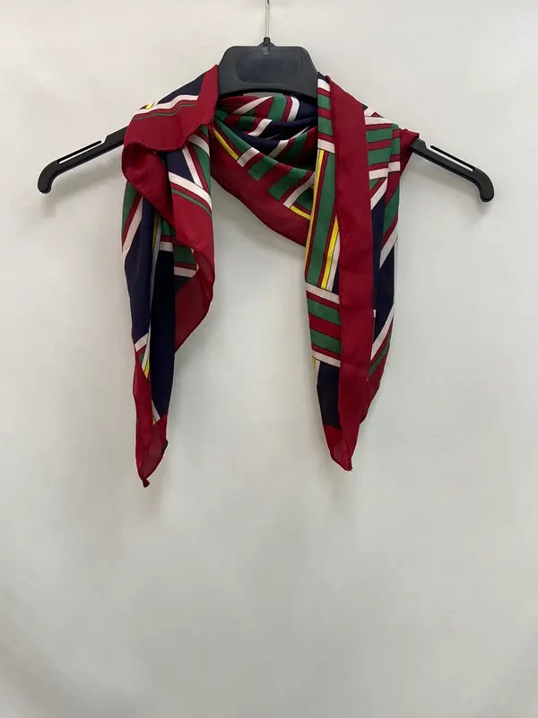 MANGO.Pañuelo estampado geométrico