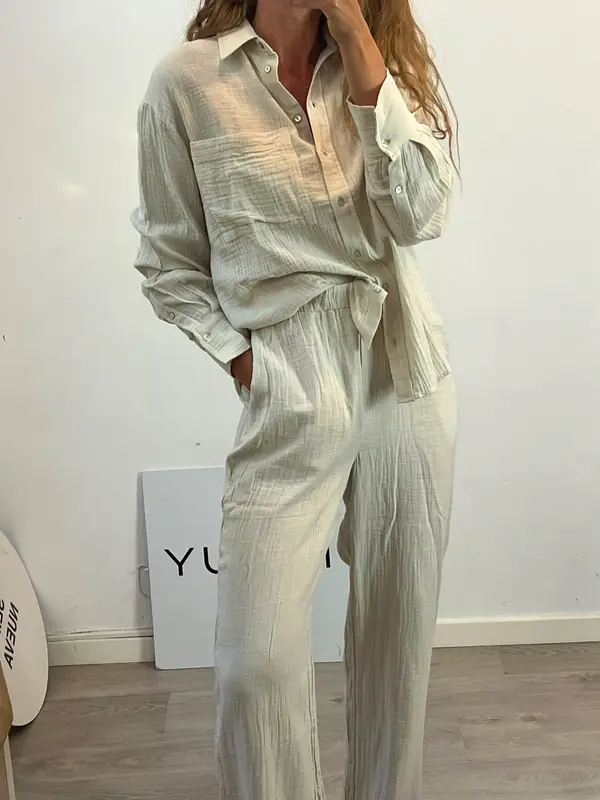 MANGO. Total look beige algodón
