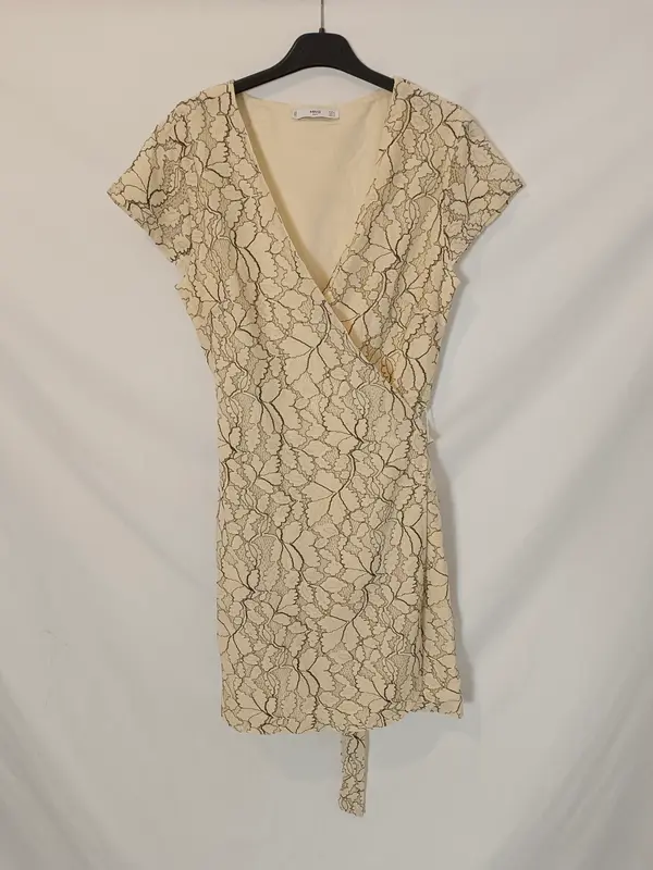 MANGO. Vestido corto beige encaje T.m