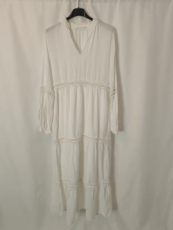MANGO. Vestido largo blanco detalles. T S