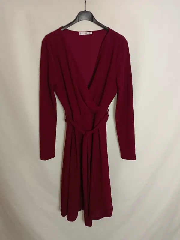 MANGO. Vestido midi burdeos T.m