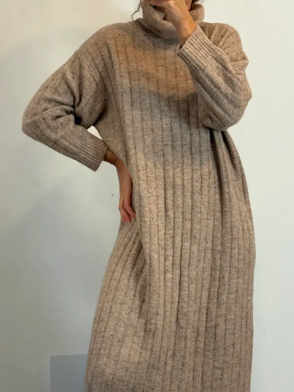 MANGO. Vestido midi punto jaspeado