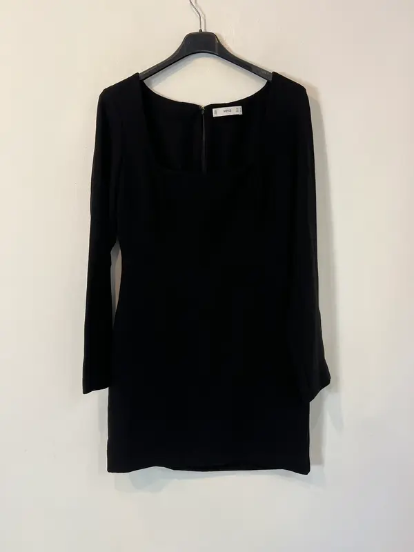MANGO. Vestido negro corto T.m