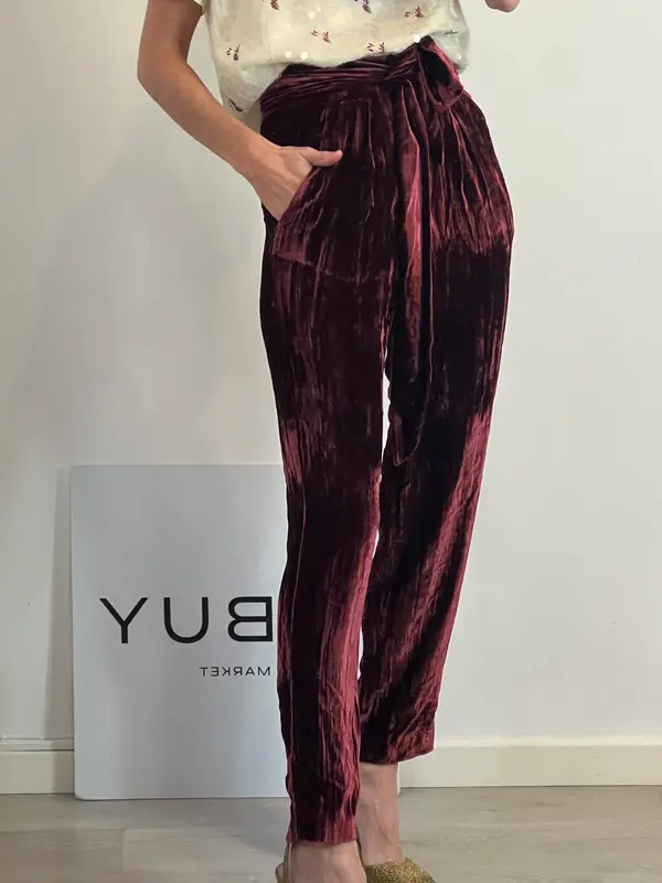 MASSCOB. Pantalones terciopelo altos