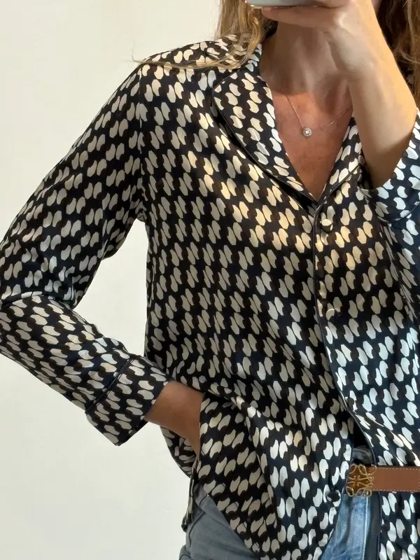 MASSIMO DUTTI. Blusa estampado geométrico fluida