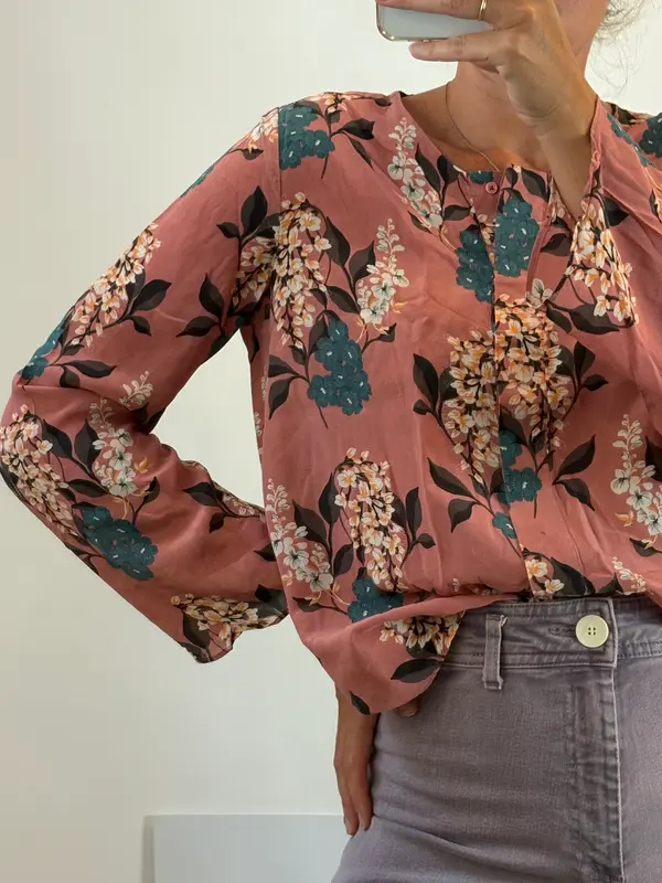 MASSIMO DUTTI. Blusa flores seda