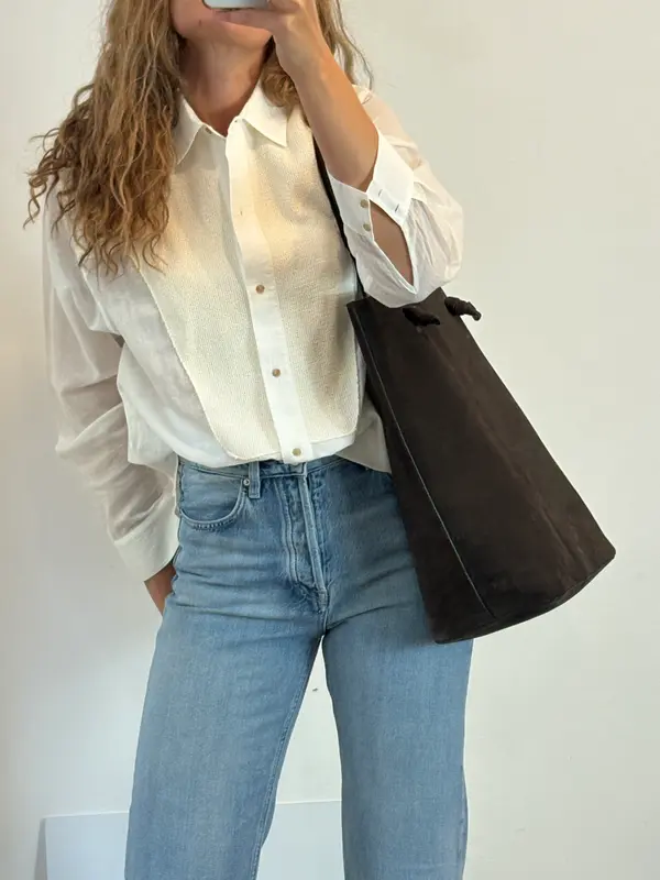 MASSIMO DUTTI. Bolso marrón nudo piel serraje