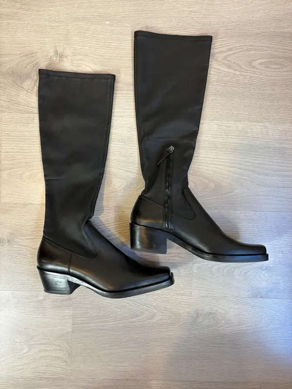 MASSIMO DUTTI. Botas camperas piel en nergo