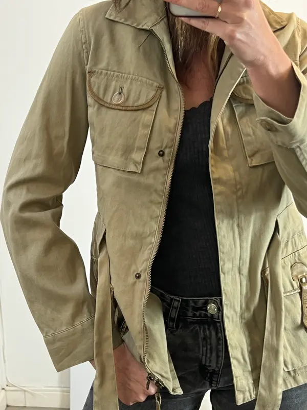 MASSIMO DUTTI. Chaqueta beige oscuro bolsillos. T 38