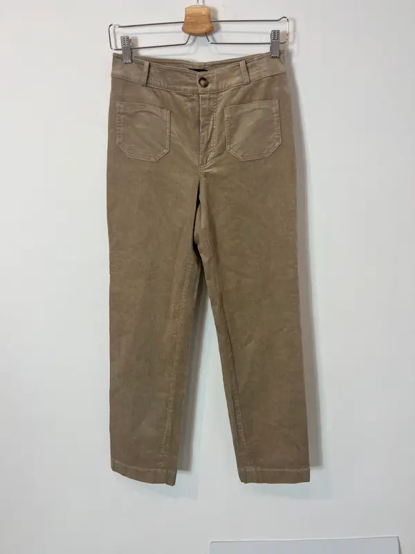 MASSIMO DUTTI. Pantalón beige micro pana. T 36
