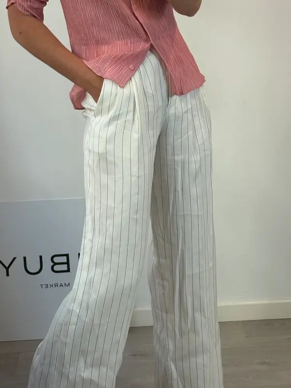 MASSIMO DUTTI. Pantalón pinzas y rayas lino