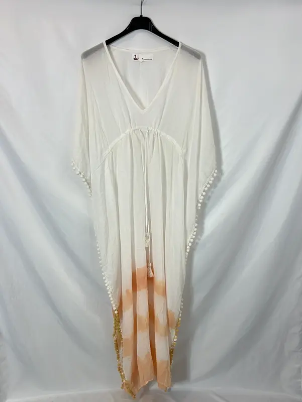 MATHILDE Á LA PLAGE. Caftán blanco detalles tie dye. T S