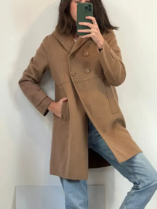 MAxMARA. Abrigo 3/4 camel lana y angora