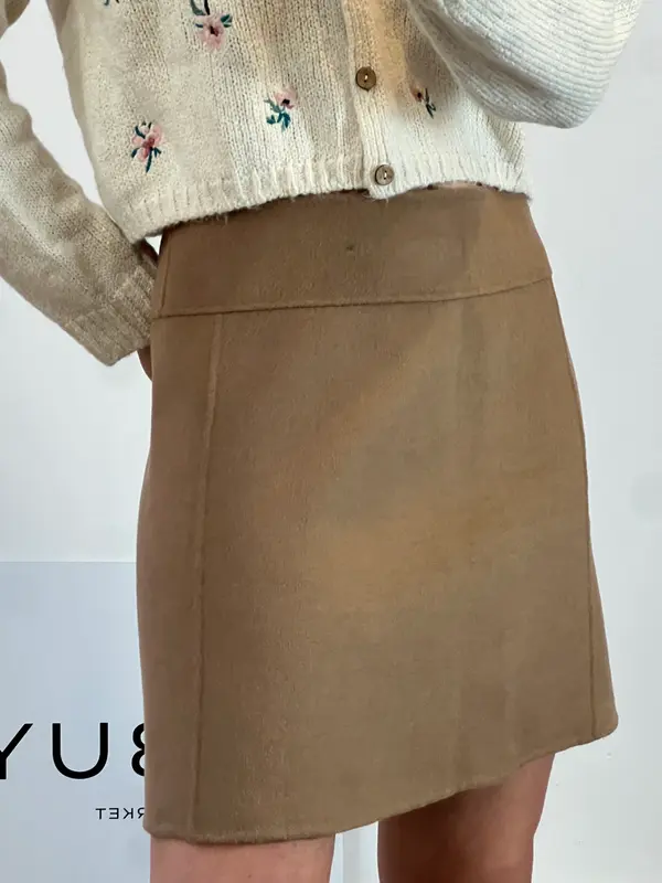 MAxMARA. Falda camel lana. T 40