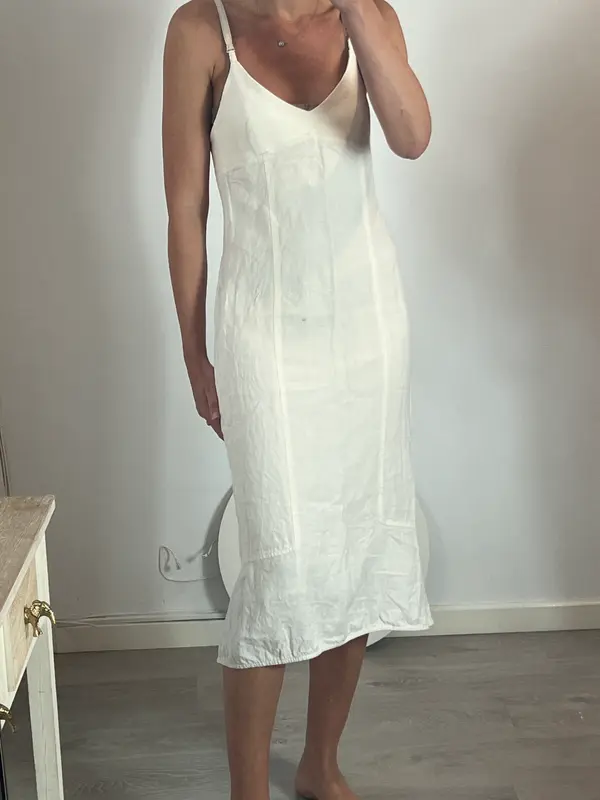 MAxMARA. Vestido lino midi color crudo. T 40