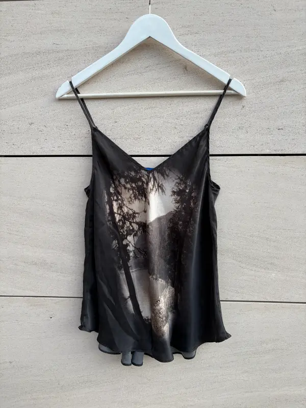 MES DEMOISELLES. Top seda estampado