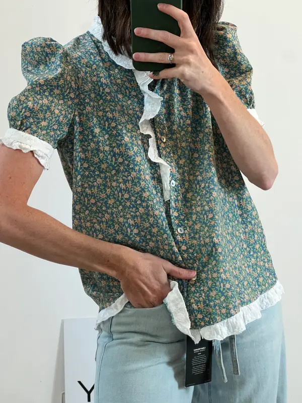 MICUIR. Blusa flores detalle volante. T S