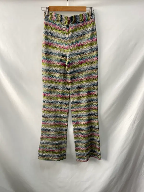 MONOPLAZA. Pantalón colores