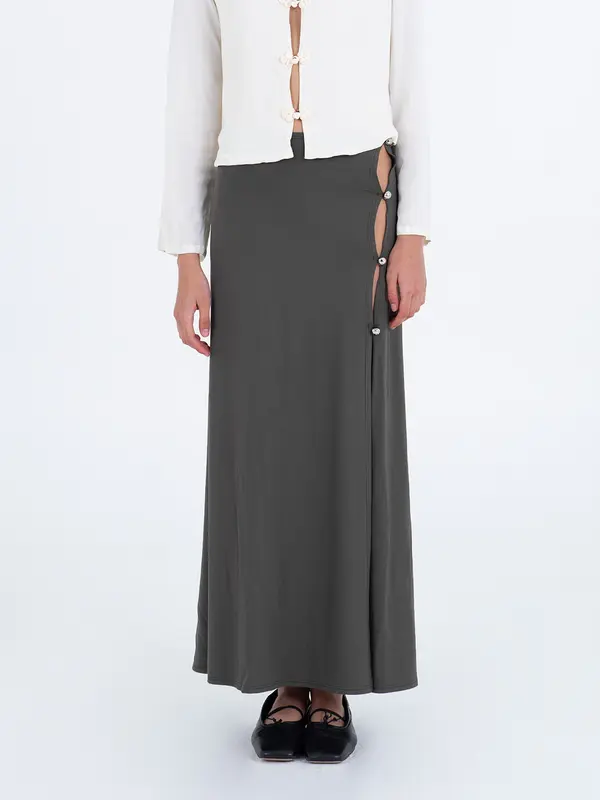 Muted skirt