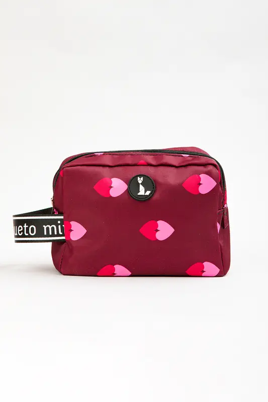 NECESER LABIOS