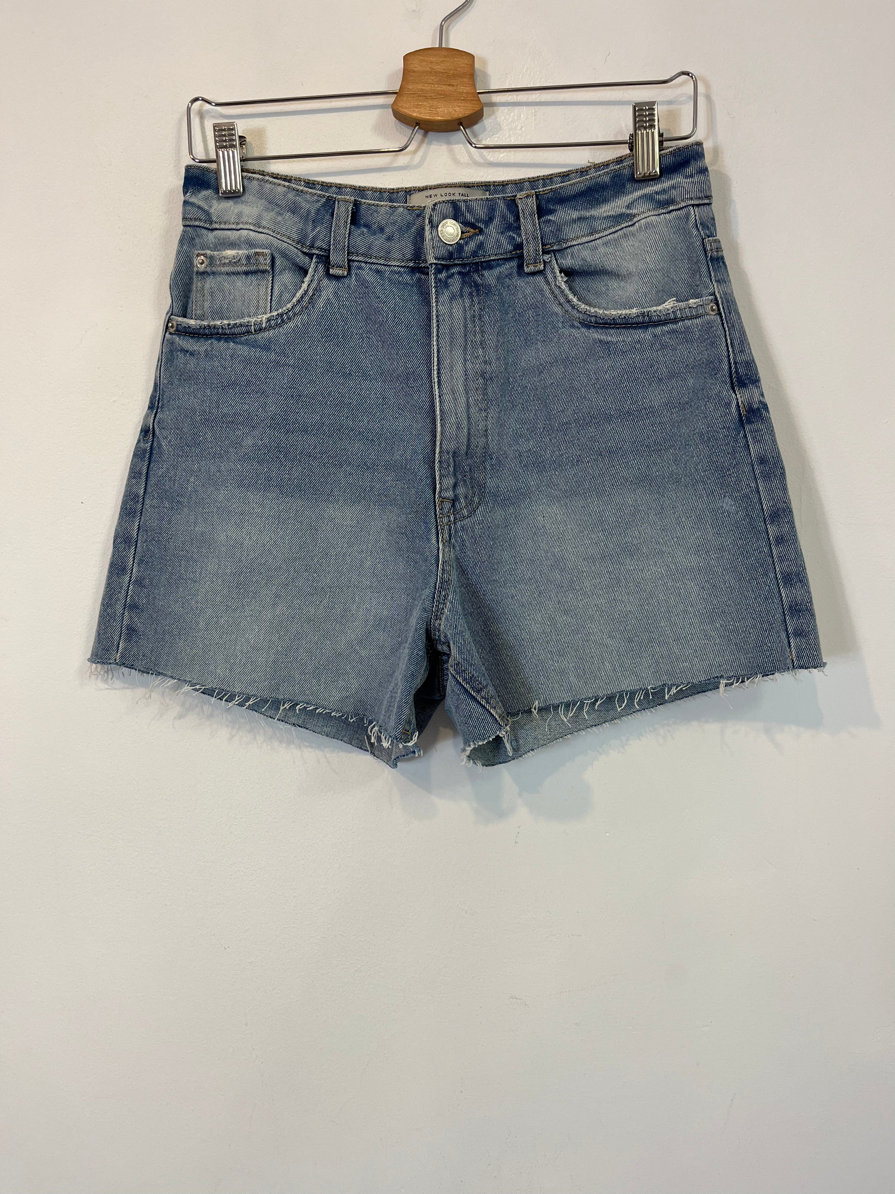 NEW LOOK. Denim short . T 38