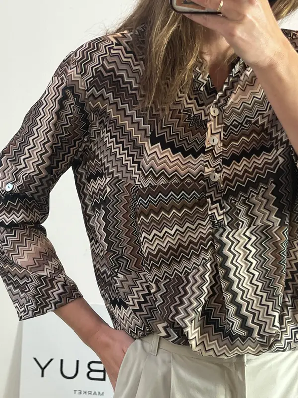 NOU. Blusón fluido estampado marones. T M/L