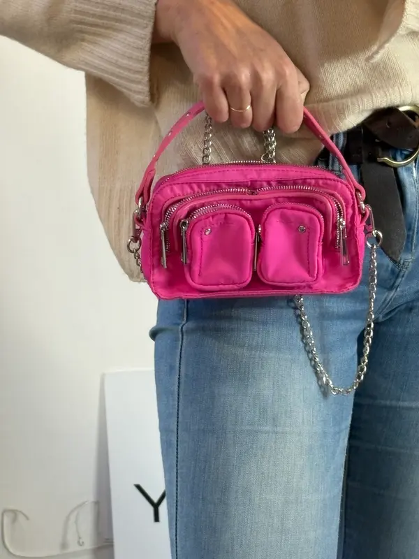 NÚNOO. Bolso mini fucsia