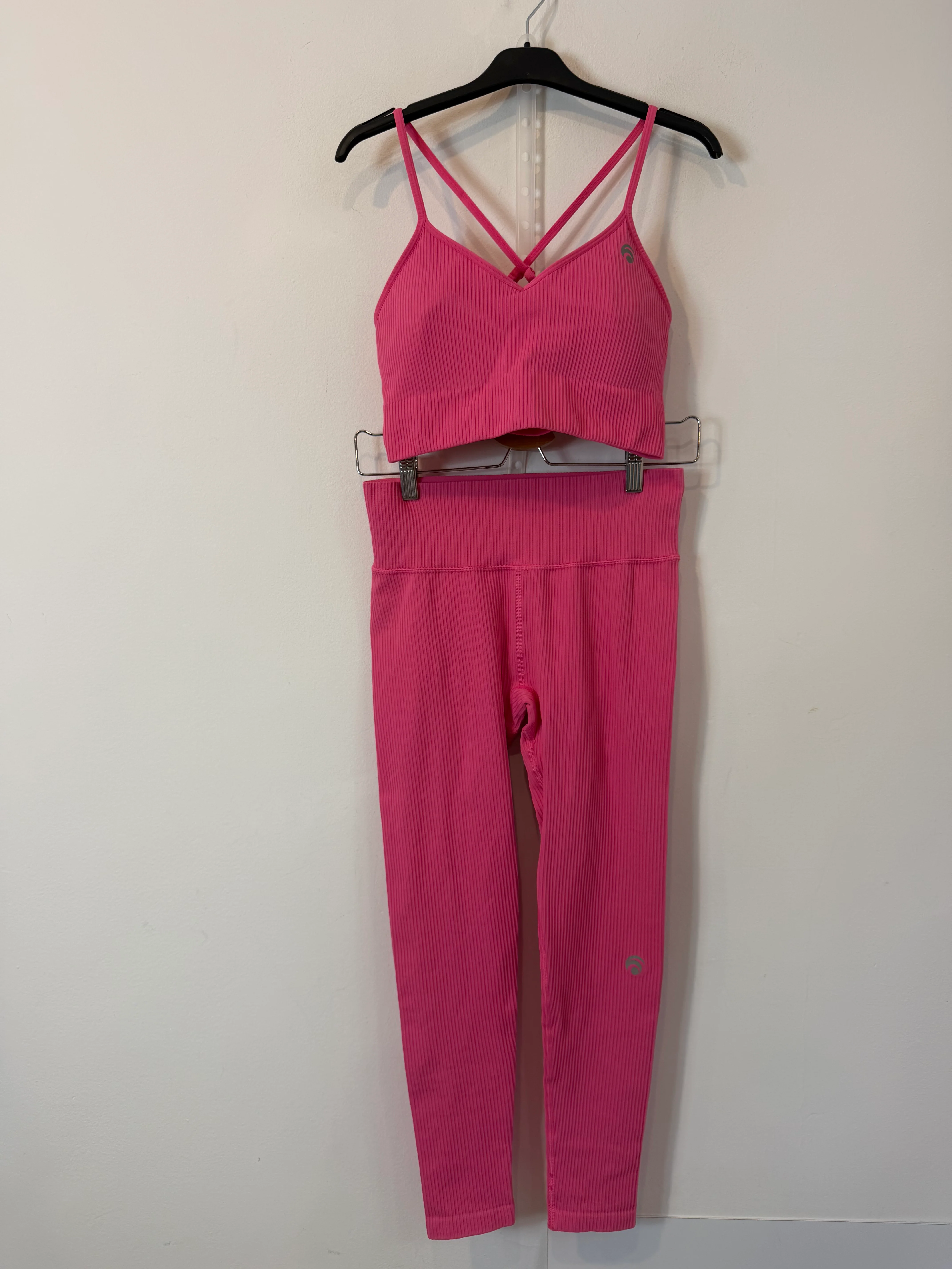 OCEANSAPART. Conjunto rosa top y malla larga. T M