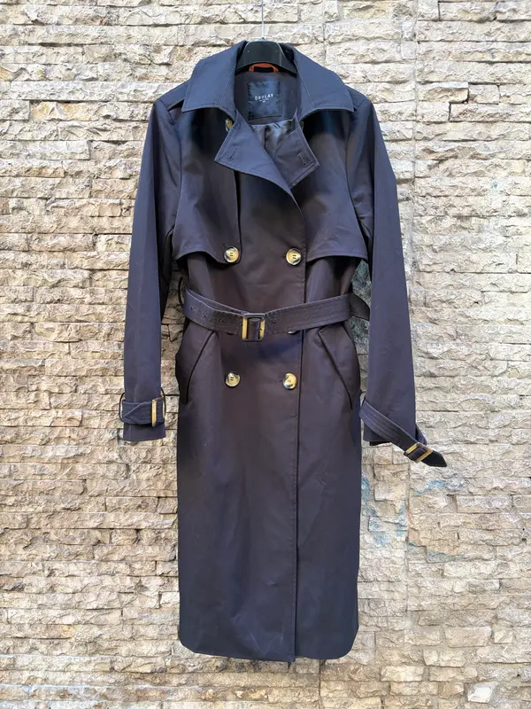 OROLAY. Gabardina negra 3/4