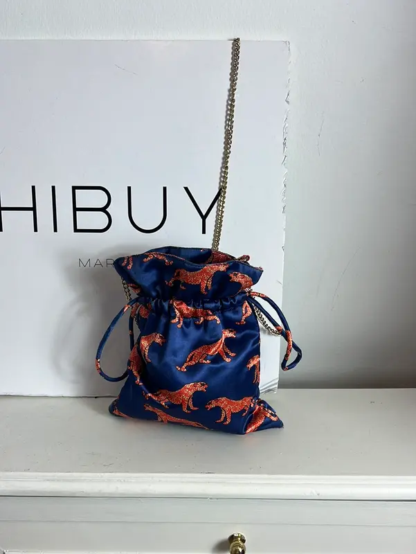 &OTHER STORIES. bolso satinado animales (Tara)