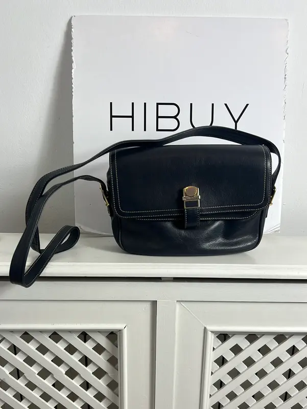 OTRAS. Bolso azul vintage piel