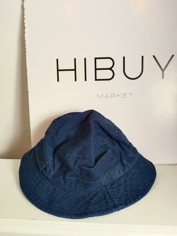 OTRAS. Bucket denim azul