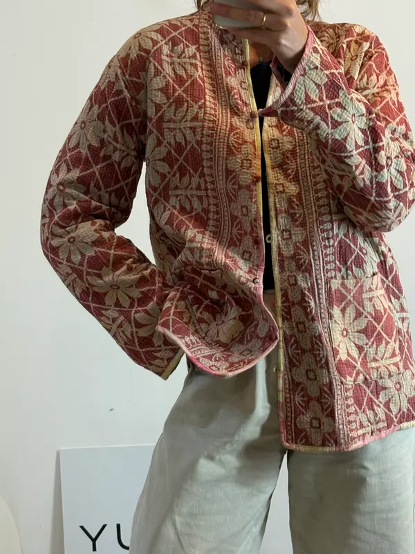 OTRAS. Chaqueta estampada reversible