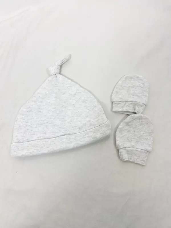 OTRAS. Conjunto gorro y manoplas grises T.0-3m