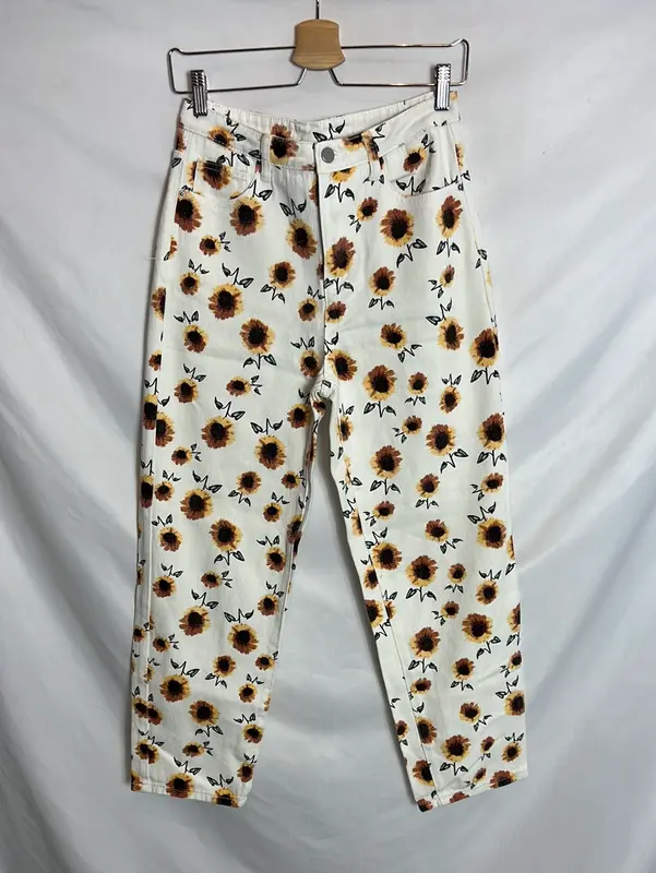 OTRAS. Denim estilo mom fit girasoles. T S