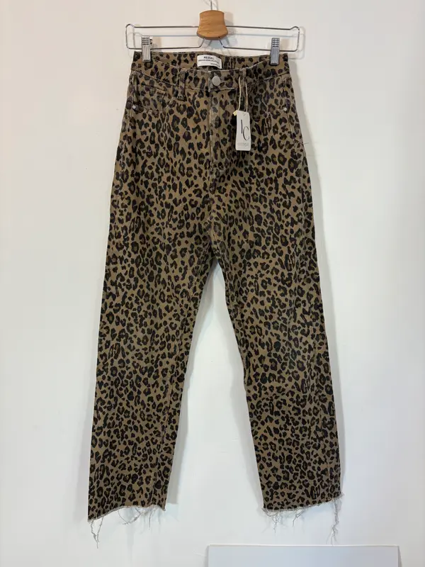 OTRAS. Denim recto animal print. T 36