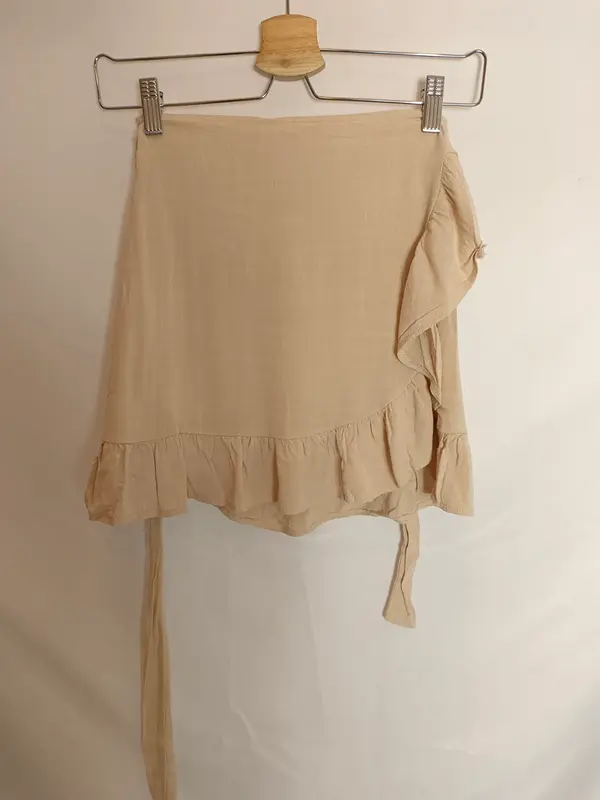 OTRAS. Falda beige cruzada Tu(S)